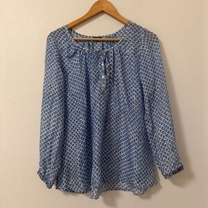 Joshi Blue and White Patterned Lightweight Blouse | Size Medium
